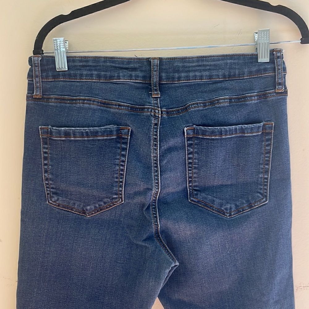 Prosperity Cropped Distressed Blue Jeans - Picture 6 of 7